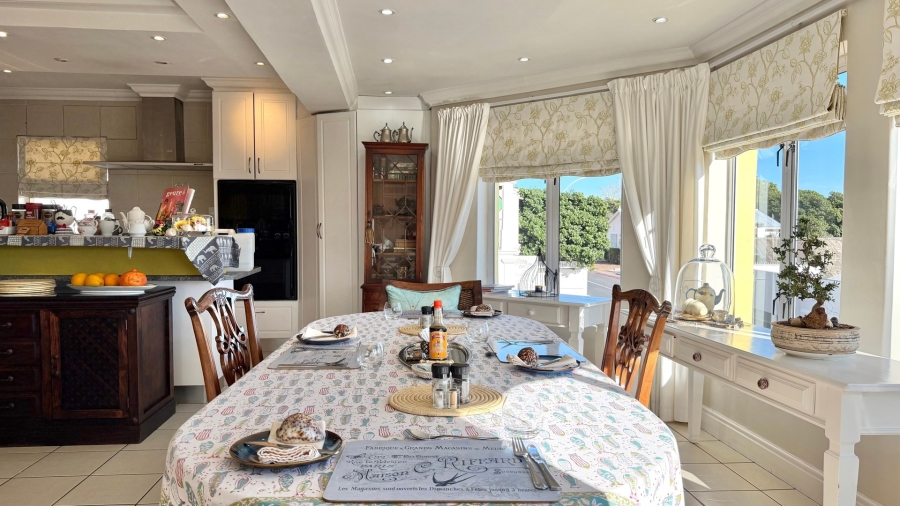 6 Bedroom Property for Sale in Gordons Bay Village Western Cape
